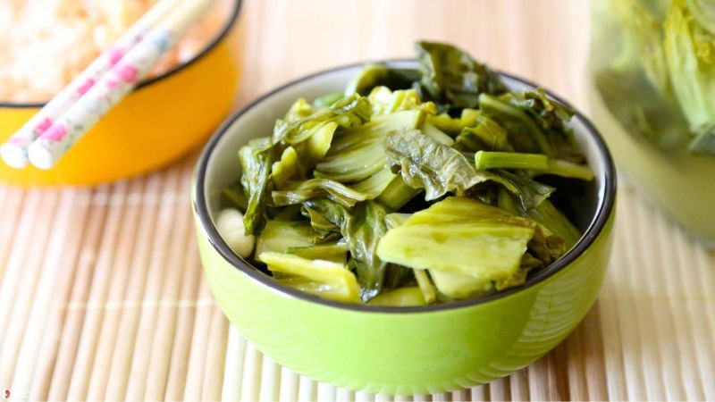 Ăn nhiều đồ ăn lên men làm tích tụ tinh thể canxi oxalat trong các khớp