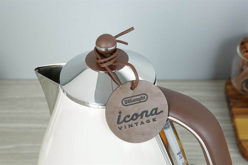 Bạn nên trang bị bình đun siêu tốc Delonghi cho gia đình để rút ngắn thời gian nấu nước