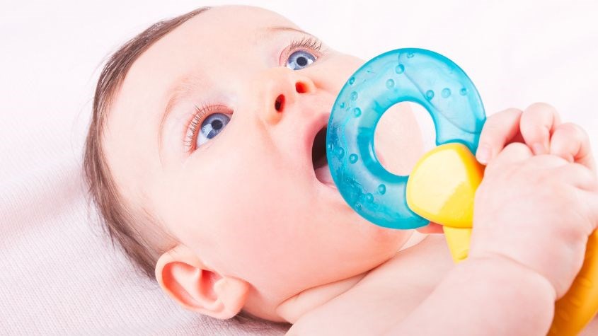 Gặm nướu PIYOPIYO giúp bé rèn luyện khả năng nhai, cắn