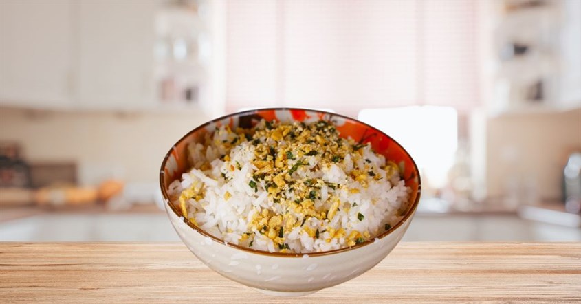 Gia vị rắc cơm làm tăng hương vị món ăn