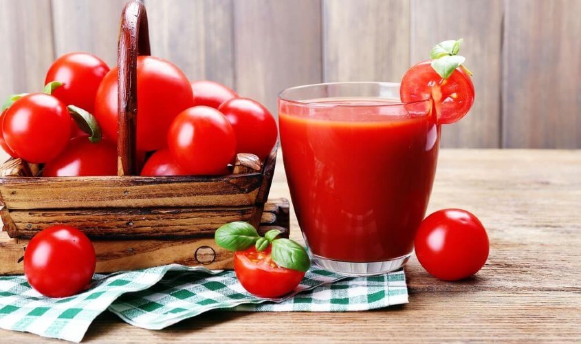 Nước ép cà chua giàu vitamin A và C Nước ép cà chua giàu vitamin A và C