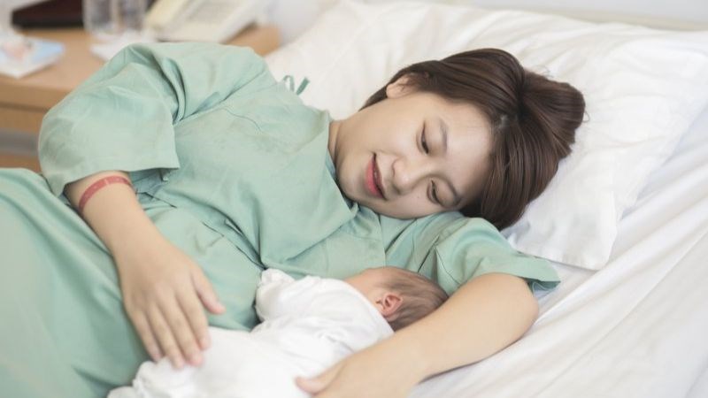 Sản phụ mới sinh tránh ăn hạt sen vì dễ gây mất cân bằng âm dương trong cơ thể