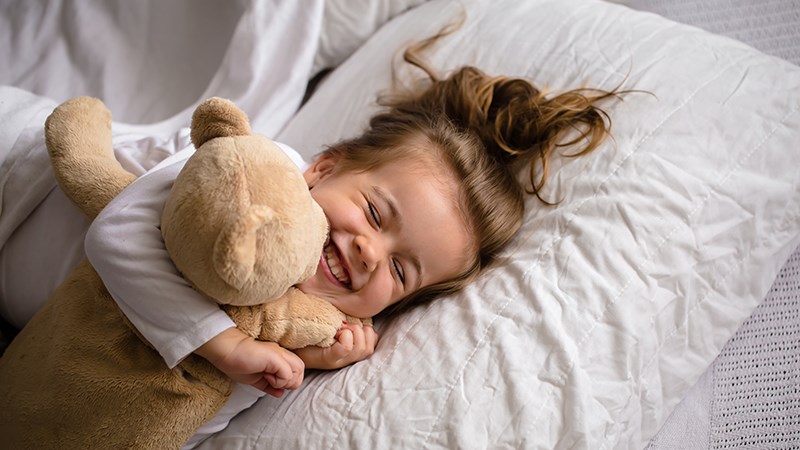 Hãy tập cho trẻ đi ngủ đúng giờ và dậy đúng giấc.