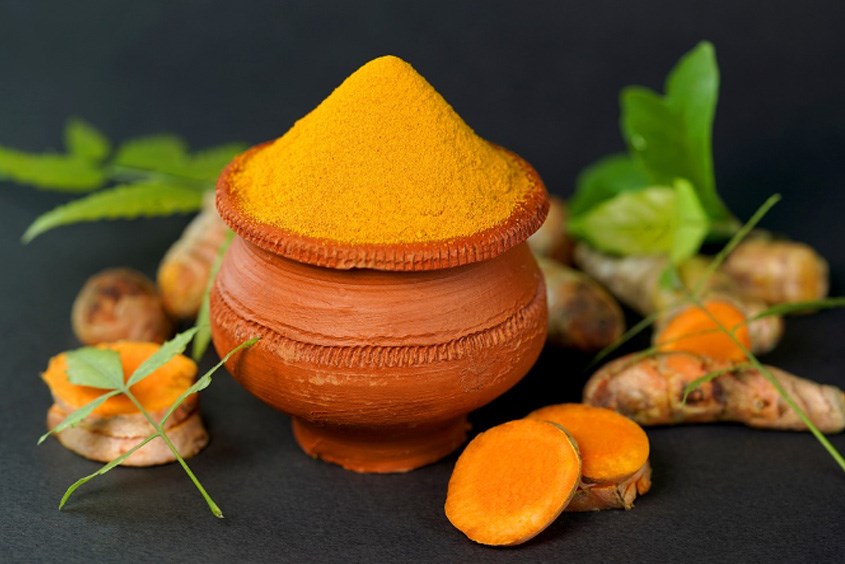 Nghệ là nguyên liệu làm đẹp tuyệt vời