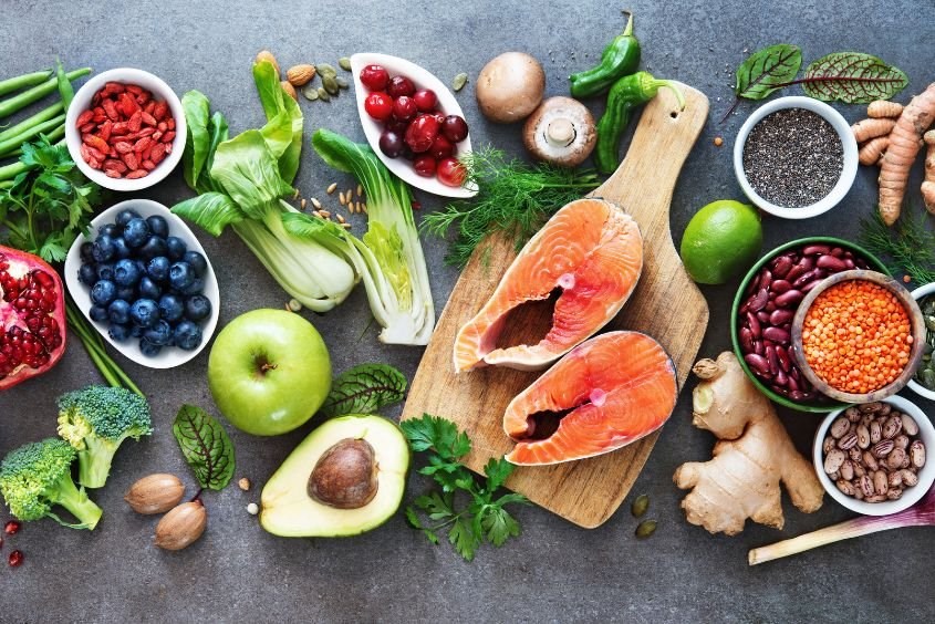 Hôn trẻ sơ sinh và chế độ dinh dưỡng hợp lý