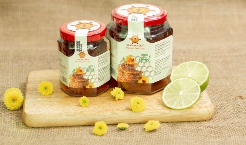 Dùng mật ong ruồi nguyên chất Xuân Nguyên 160 ml để làm nước hoa hồng