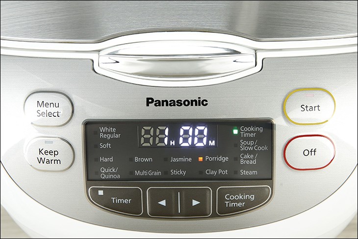 Bạn ấn Menu Select trên nồi cơm điện tử 1.8 lít Panasonic SR-CX188SRAM để chọn chế độ nấu thích hợp với nguyên liệu