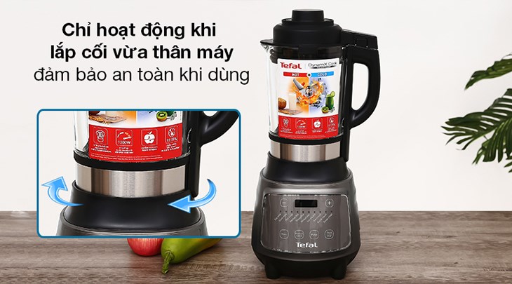 Lắp cối xay của máy làm sữa hạt đa năng Tefal BL967B66 vào thân máy chắc chắn để máy có thể hoạt động và đảm bảo an toàn