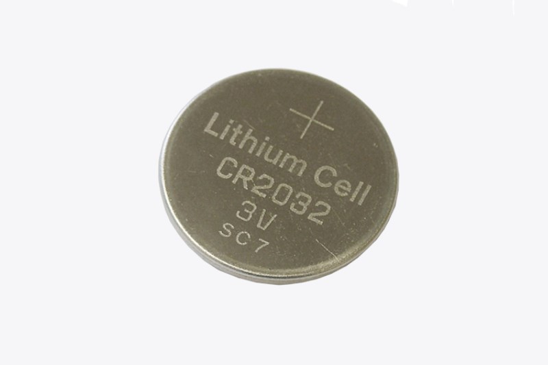 AirTag sử dụng viên pin CR2032 có thời lượng lên đến 1 năm