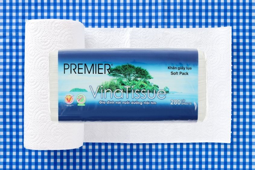 Để gói 280 tờ khăn giấy lụa PREMIER Vinatissue không mùi 2 lớp xa tầm tay trẻ em