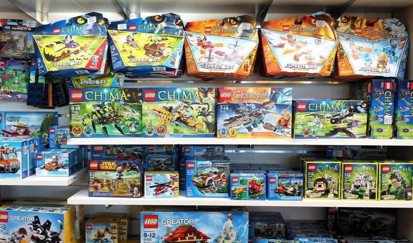 Gian hàng đồ chơi lego