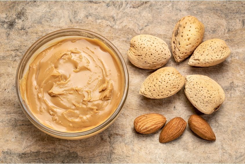 Đồ ăn nhẹ chưa protein (Ảnh: Canva)