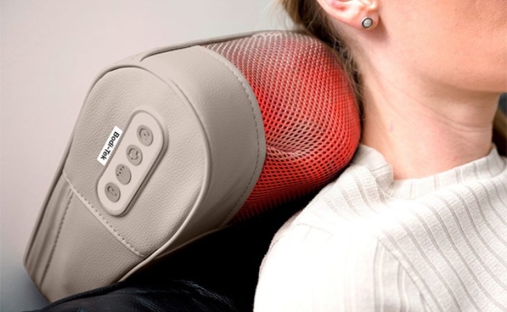 Công nghệ nhiệt hồng ngoại trên gối massage Rio Beauty giúp sưởi ấm cơ thể và đánh bay những cơn đau nhức hiệu quả