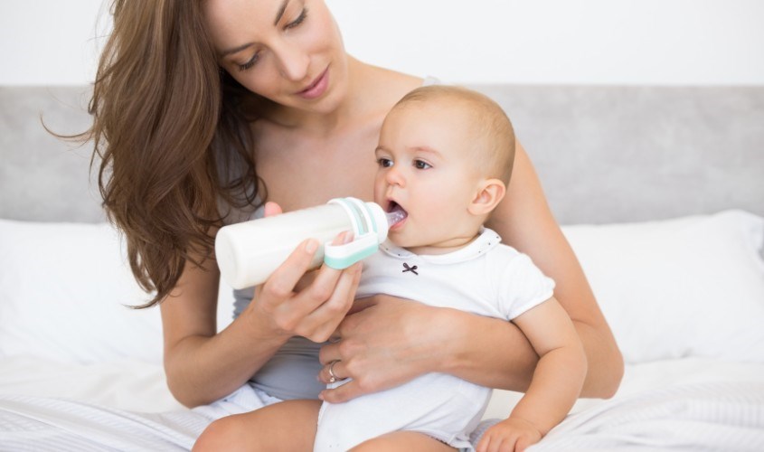 Sữa mẹ là một trong các nguồn cung cấp kẽm và lysine dồi dào