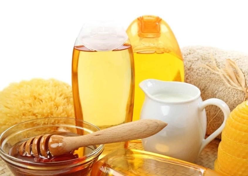  Mặt nạ cho bà bầu từ sữa tươi và mật ong