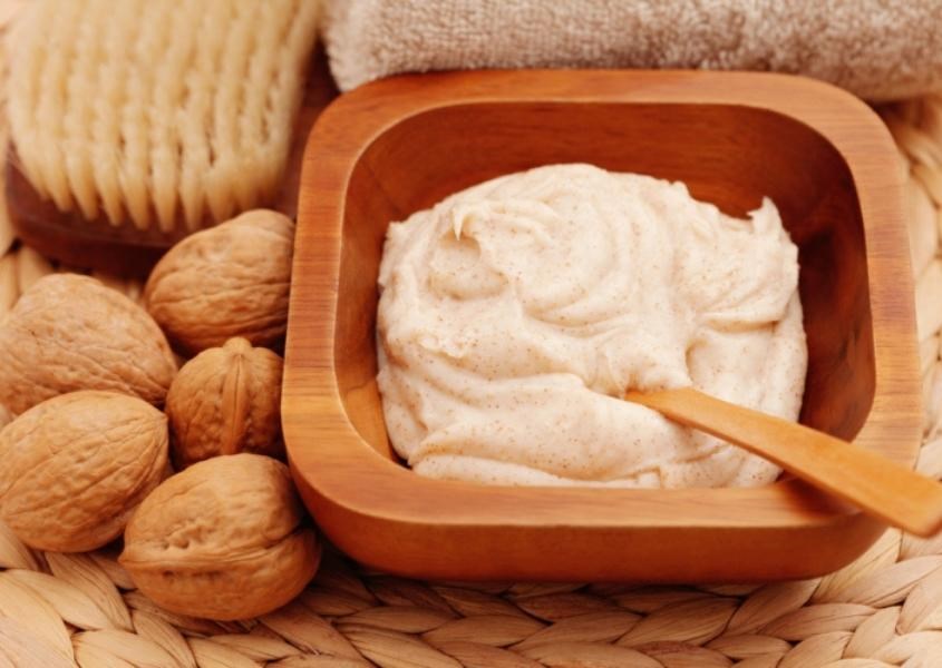 Mặt nạ cho bà bầu từ quả óc chó và kem sữa