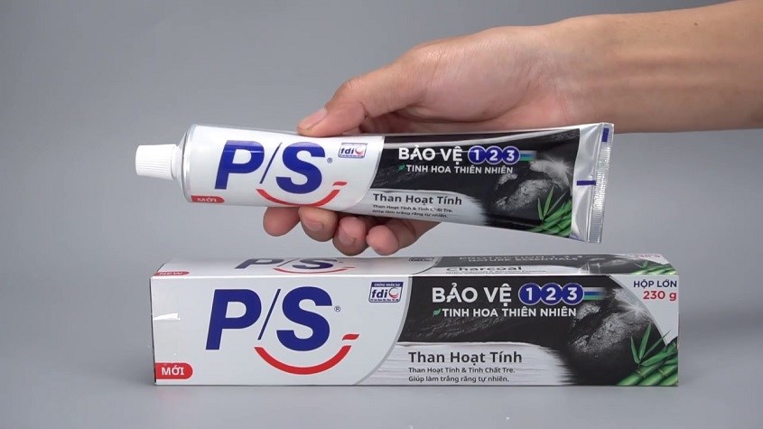 Kem đánh răng P/S bảo vệ 123 tinh hoa thiên nhiên than hoạt tính hương lá tre 230g