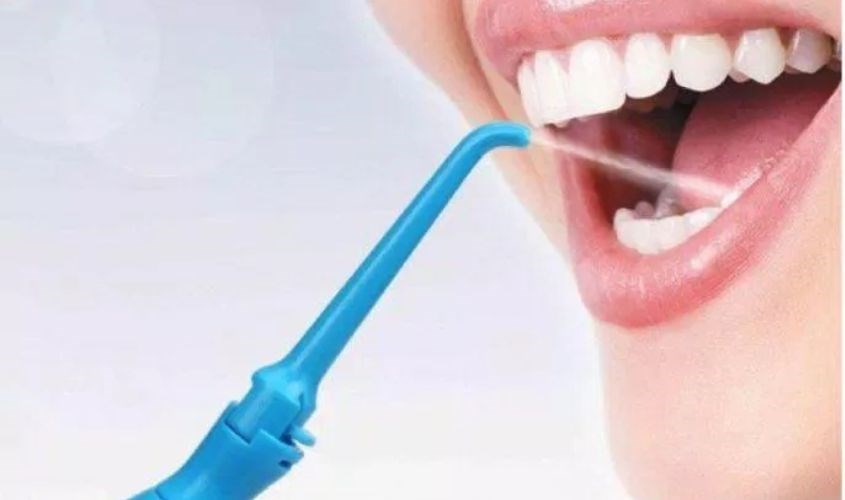 Máy tăm nước Rapido giúp vệ sinh răng sạch sẽ