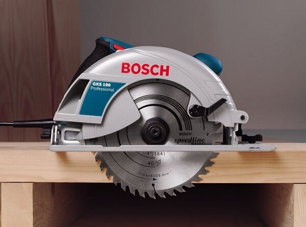 Sử dụng đúng lưỡi cưa để vật liệu không bị xước khi làm xong