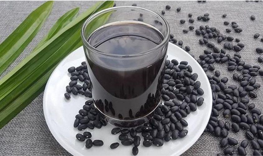Uống nước đậu đen giúp cải thiện làn da cho mẹ và bé