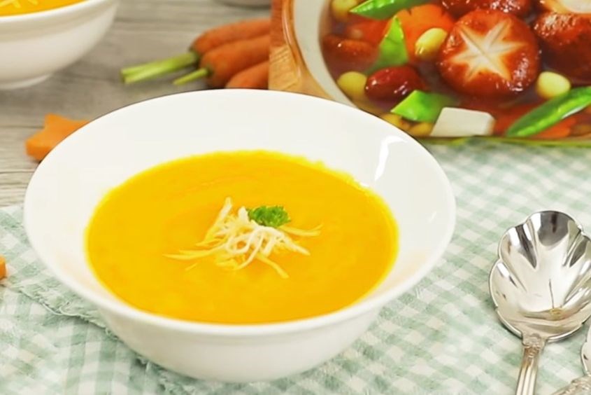 Súp thịt heo cà rốt thích hợp cho bé 8 tháng trở lên