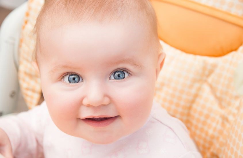 Vitamin A đóng vai trò quan trọng giúp tăng cường thị giác cho bé Vitamin A đóng vai trò quan trọng giúp tăng cường thị giác cho bé