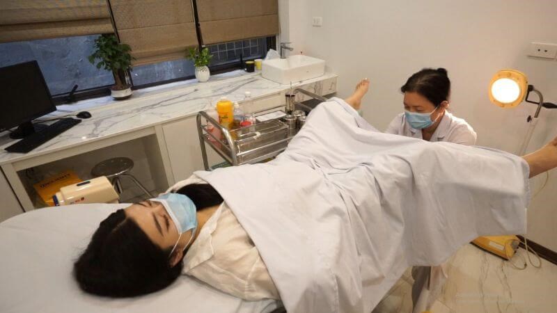 Khám phụ khoa có thể giúp bác sĩ chẩn đoán nhiễm trùng roi Trichomonas