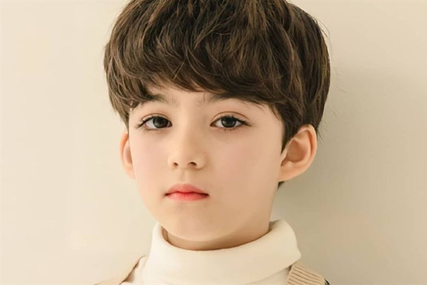 Bật mí mẫu tóc xoăn cho bé trai siêu siêu hot