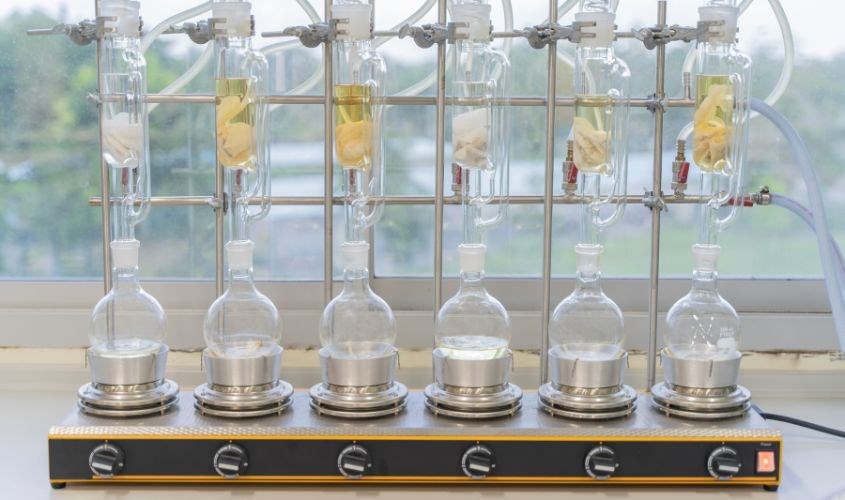 Để tạo ra nước cất chất lượng cầu đầu tư hệ thống lọc phức tạp Để tạo ra nước cất chất lượng cần đầu tư hệ thống lọc phức tạp