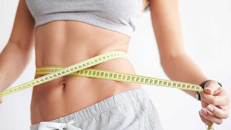 Các chất xơ hoà tan có trong mía giúp hỗ trợ kiểm soát cân nặng