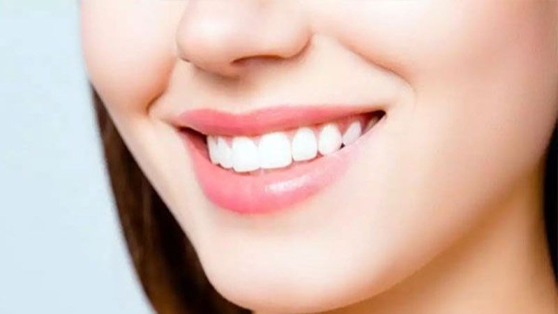 Nước mía có tác dụng xây dựng men răng giúp cải thiện vấn đề răng miệng