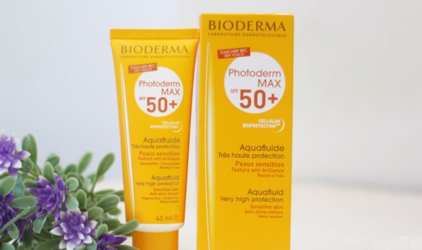 Kem chống nắng Bioderma Photoderm Max Aquafluide SPF 50+