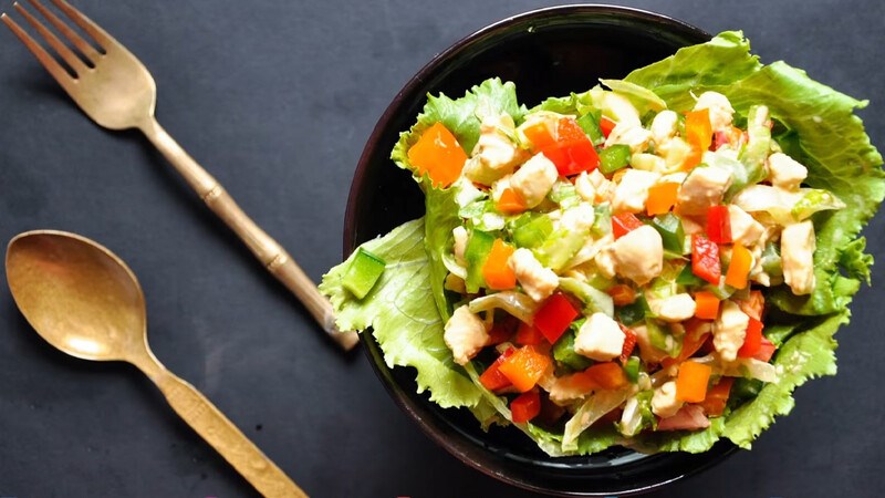 Salad ớt chuông là một món ăn phù hợp với người đang giảm cân