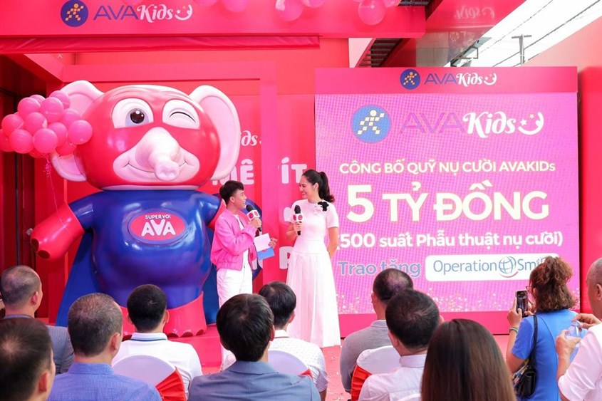 Hương Giang vui mừng vì sự đóng góp của AVAKids