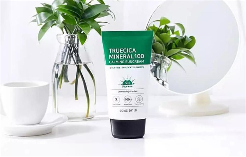 Kem chống nắng làm dịu và dưỡng sáng Some By Mi Truecica Mineral Calming SPF 50+ PA++++ 50 ml Kem chống nắng làm dịu và dưỡng sáng Some By Mi Truecica Mineral Calming SPF 50+ PA++++ 50 ml