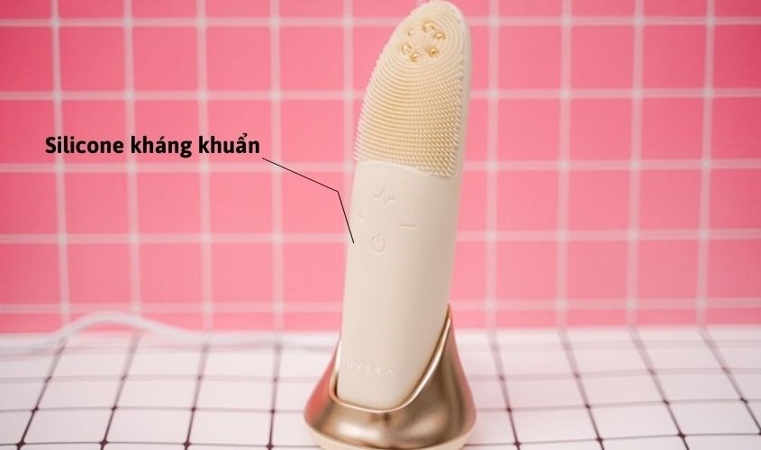 Máy rửa mặt Juvera được làm từ chất liệu Silicone kháng khuẩn