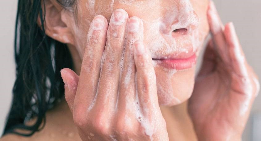 Sữa rửa mặt Innisfree giúp làm sạch sâu