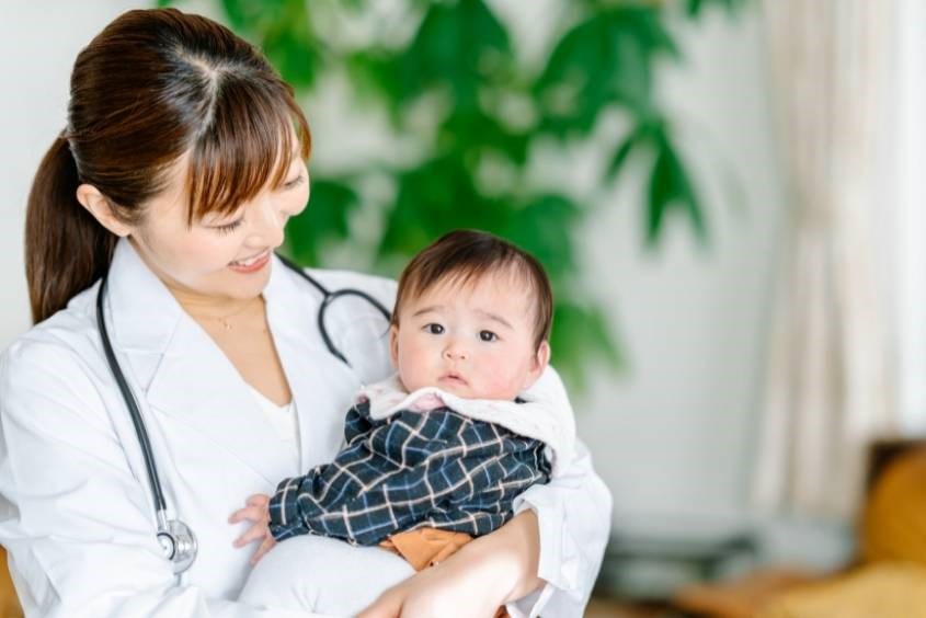 Chẩn đoán rụng tóc vành khăn ở trẻ nhỏ