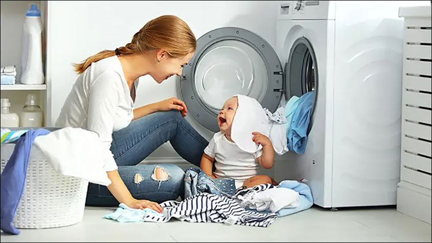 Dùng nước giặt lành tính để làm da bé không bị khô 