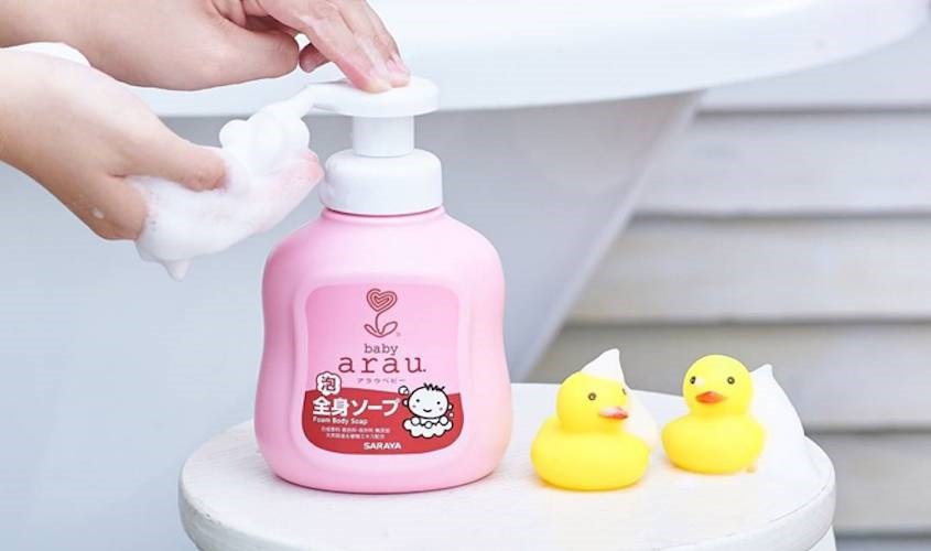 Bọt tắm gội cho bé Arau Baby chiết xuất thảo mộc 450 ml