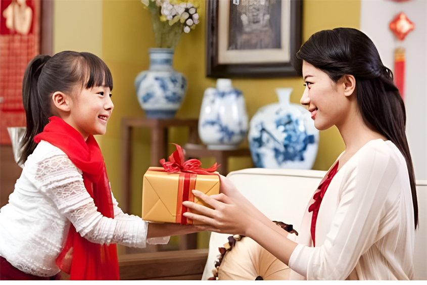 Khích lệ con trẻ bằng cách tặng quà ngày tết Trung thu