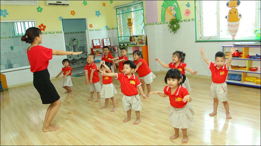 Lên kế hoạch các bài tập thể dục Tập luyện các bài tập thể dục để phát triển thể chất cho trẻ mầm non