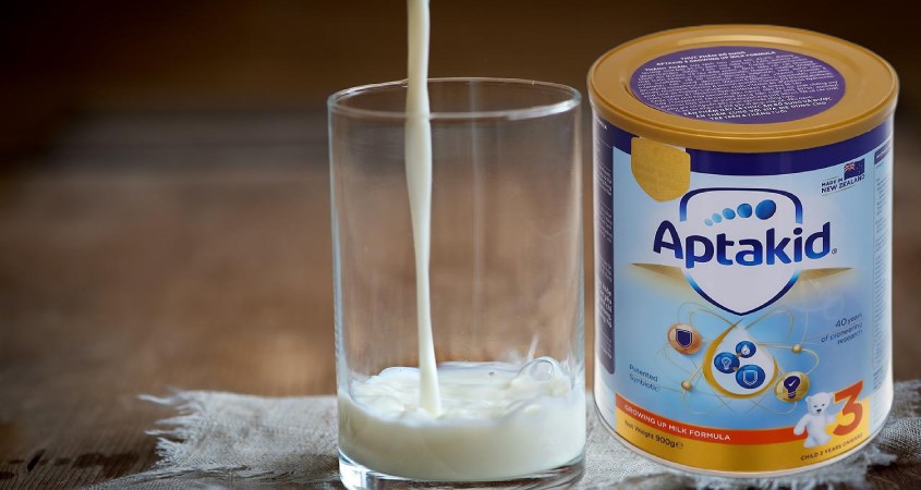 Sữa bột Aptakid Growing Up Milk Formula số 3 900g (trên 24 tháng)