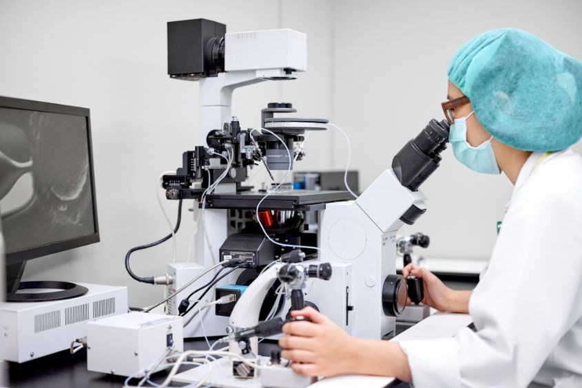 Thụ tinh ống nghiệm sử dụng thiết bị chất lượng