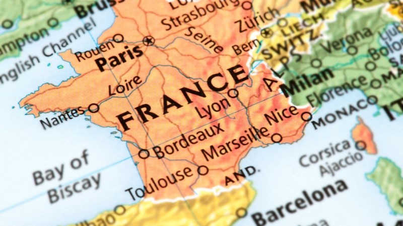 Năm 2000 tiếp tục mở rộng thị trường ở Pháp 