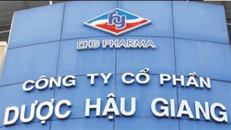 Ngày 02/9/2004, Xí nghiệp Liên hợp Dược Hậu Giang được cổ phần hóa thành Công ty Cổ phần Dược Hậu Giang