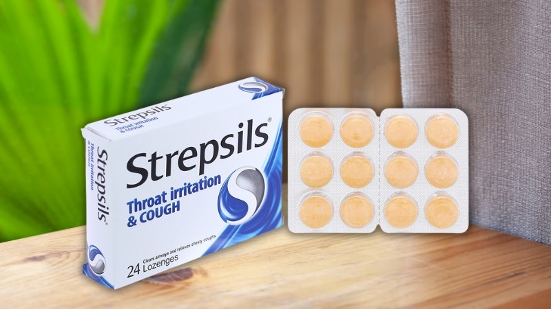  Viên ngậm Strepsils Throat Irritation & Cough 15mg sát khuẩn, tan đàm (2 vỉ x 12 viên) 