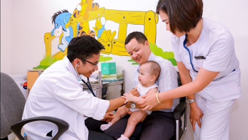 Sau khi tiêm vắc-xin viêm não Nhật bản trẻ có thể sốt nhẹ trong 24 giờ