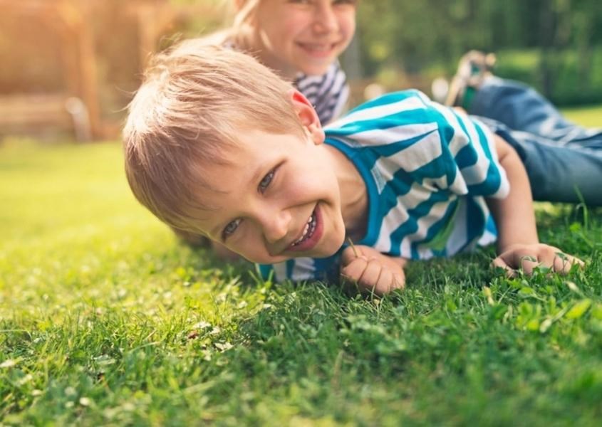 Cho phép con tự chơi. Nguồn từ National GeoGraphic