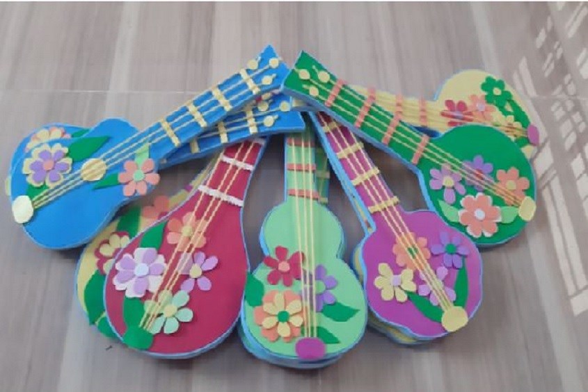 Cách làm đồ chơi âm nhạc cho trẻ mầm non mẹ nên biết